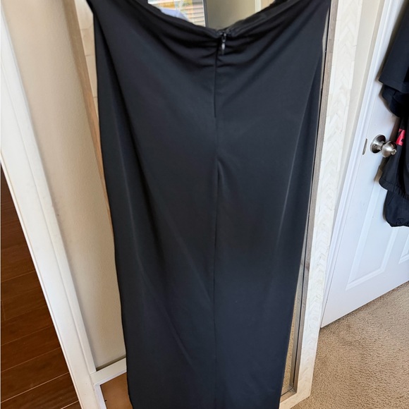 Superdown NWT Marlett Black Strapless Maxi Dress - Picture 5 of 7